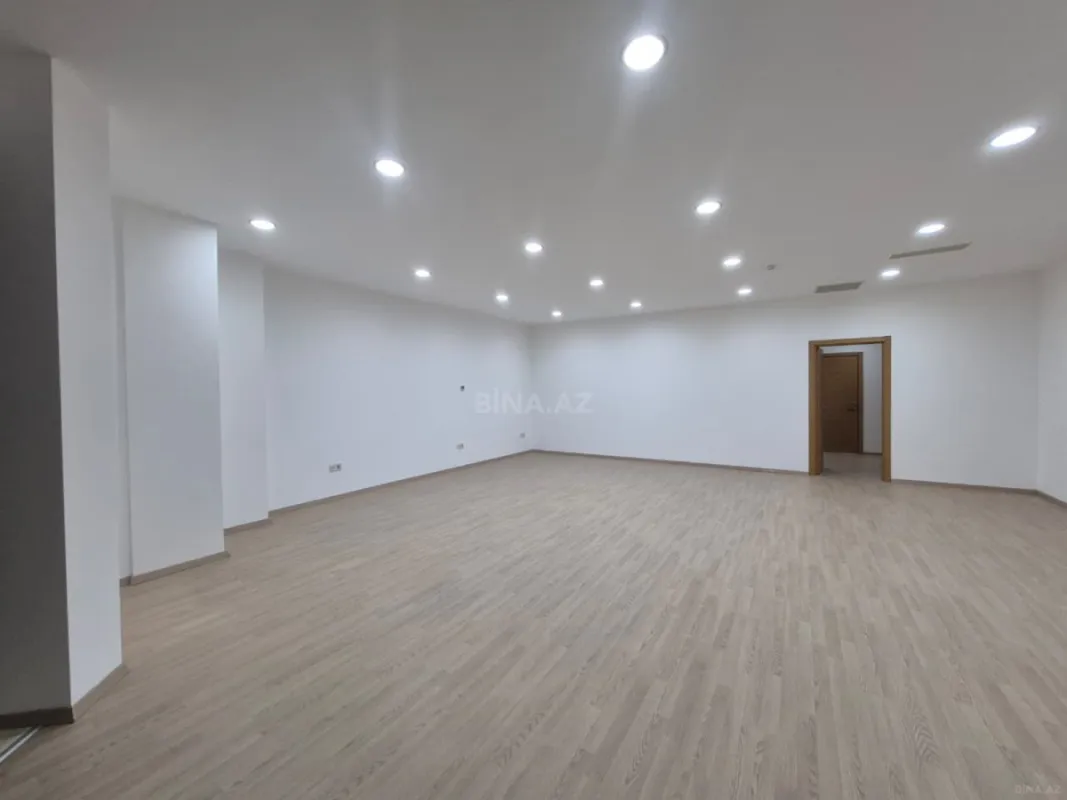 Kirayə verilir obyekt 255 m²