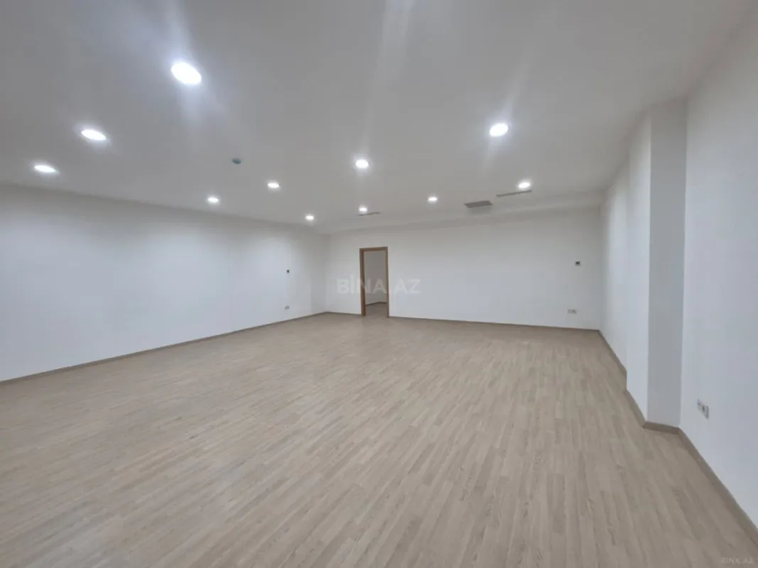 Kirayə verilir obyekt 255 m²