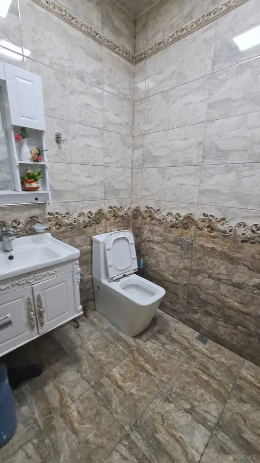 Kirayə verilir 2 otaqlı mənzil 60 m²