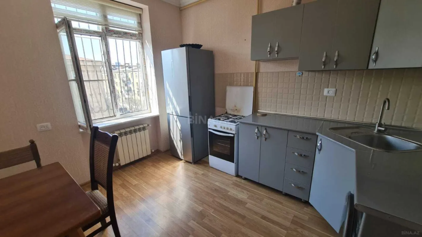Kirayə verilir 2 otaqlı mənzil 60 m²