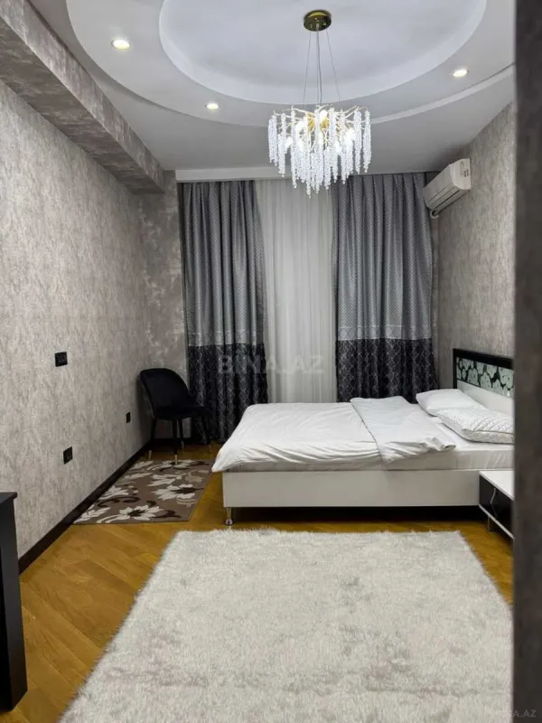 Kirayə verilir 3 otaqlı mənzil 150 m²