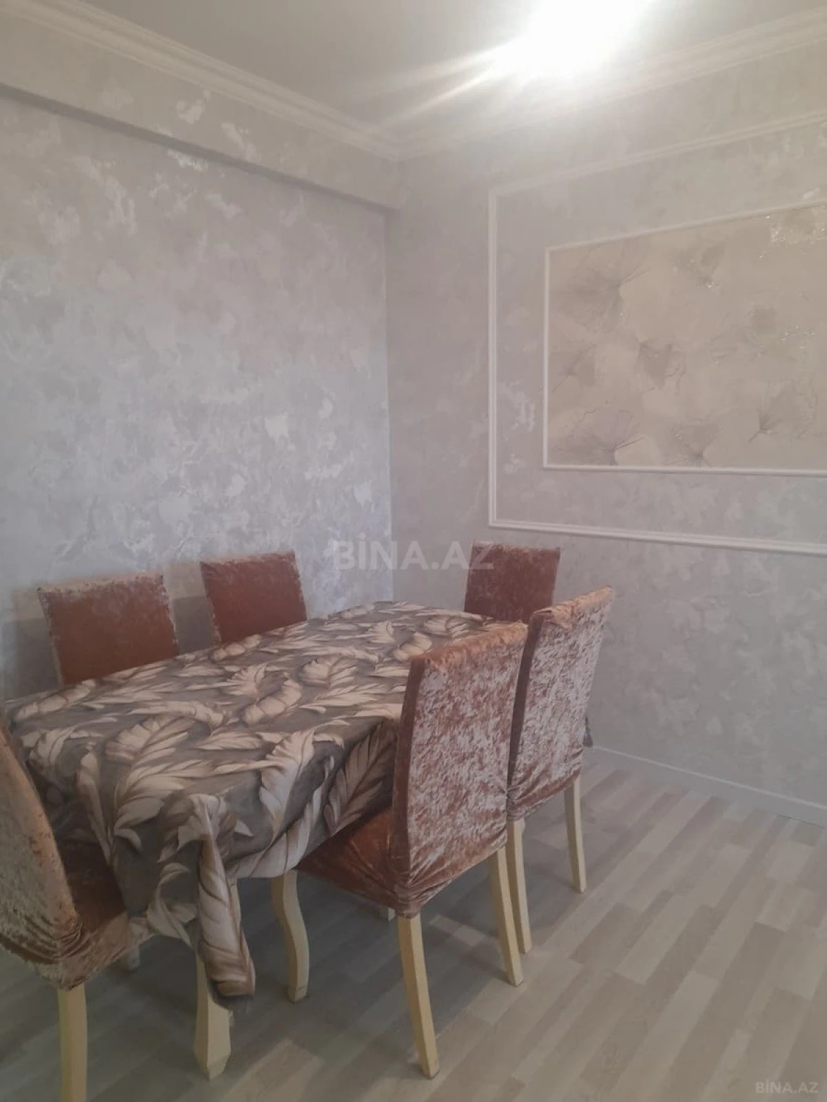 Kirayə verilir 2 otaqlı mənzil 60 m²