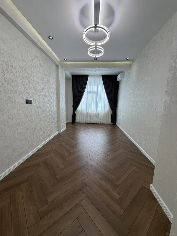Satılır 3 otaqlı mənzil 105 m²