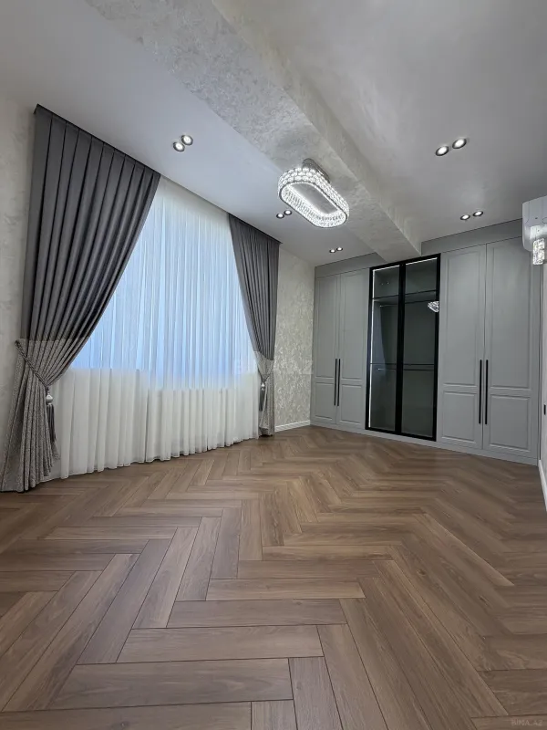 Satılır 3 otaqlı mənzil 105 m²