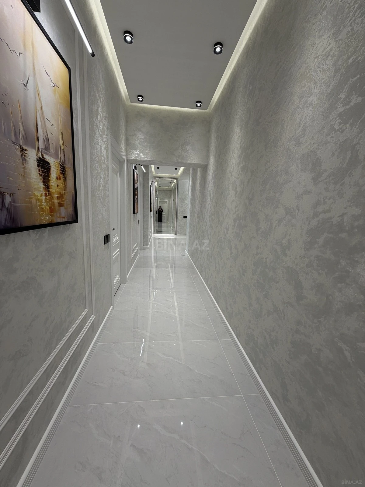 Satılır 3 otaqlı mənzil 105 m²