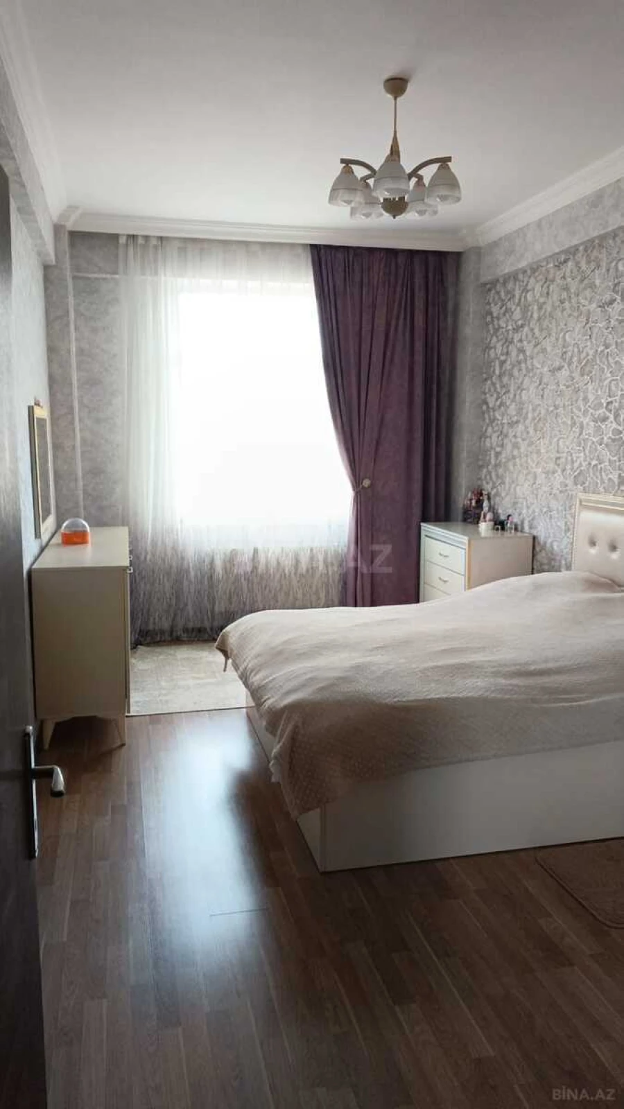 Satılır 3 otaqlı mənzil 106 m²