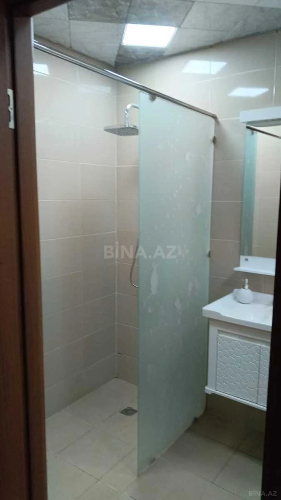 Satılır 3 otaqlı mənzil 106 m²