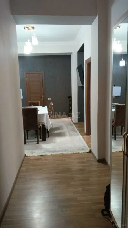 Satılır 3 otaqlı mənzil 106 m²