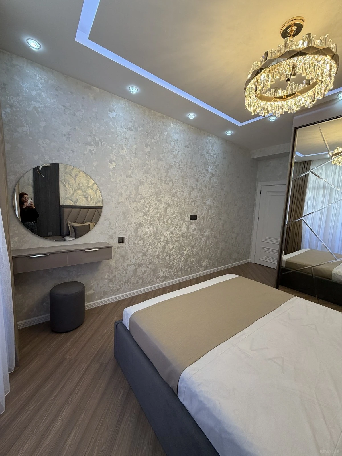 Satılır 2 otaqlı mənzil 55 m²