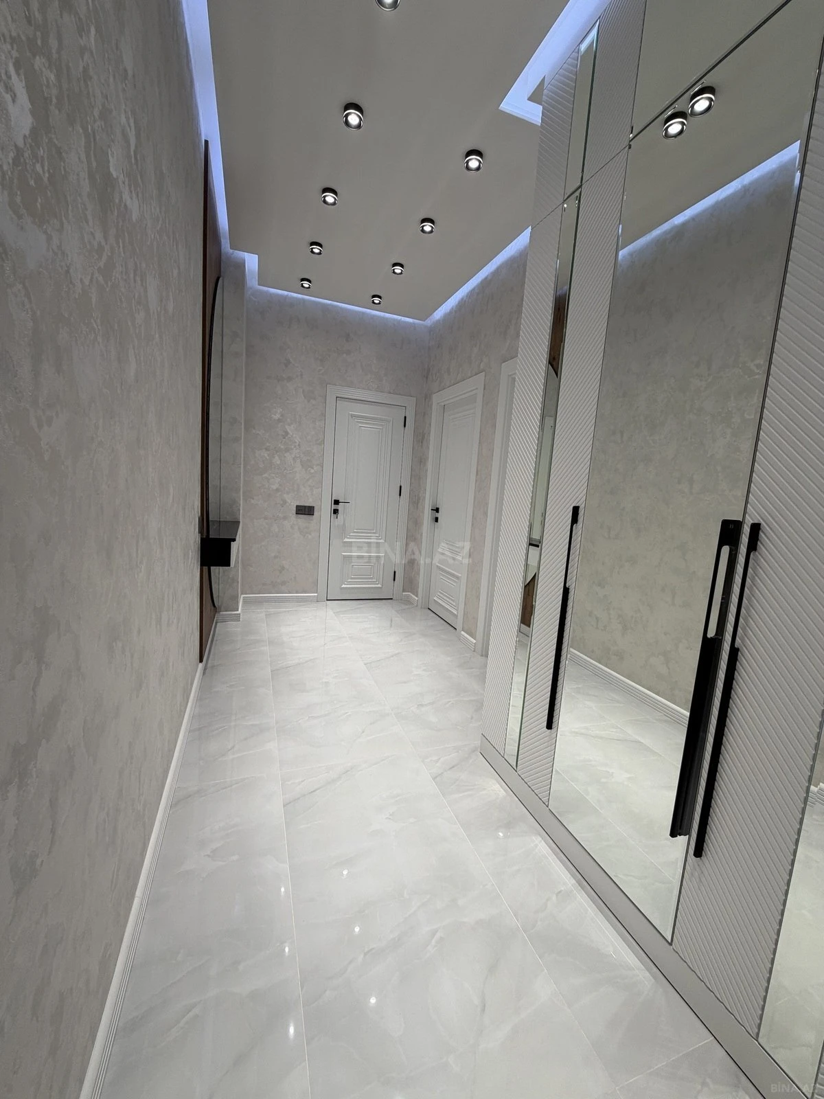 Satılır 2 otaqlı mənzil 55 m²