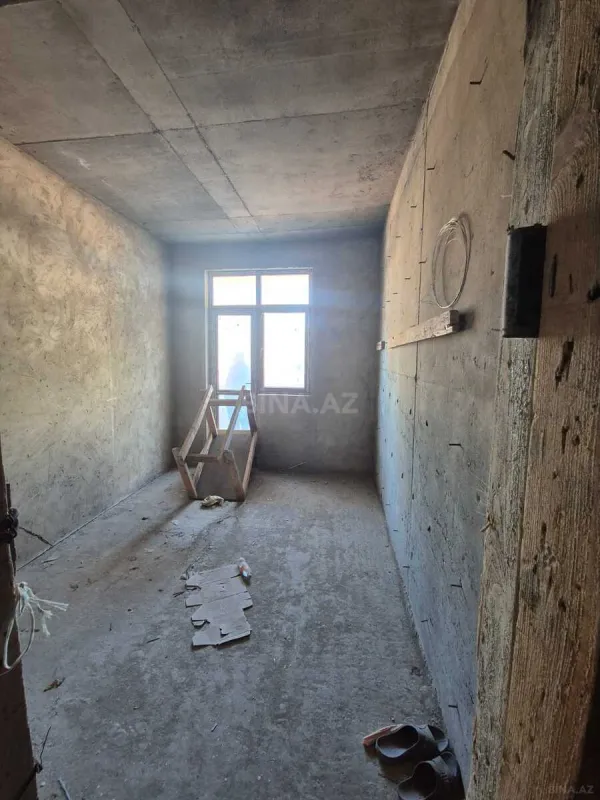 Satılır 3 otaqlı mənzil 122.5 m²