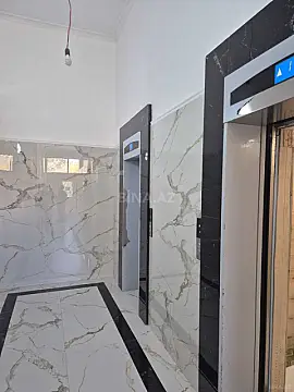 Satılır 3 otaqlı mənzil 122.5 m²