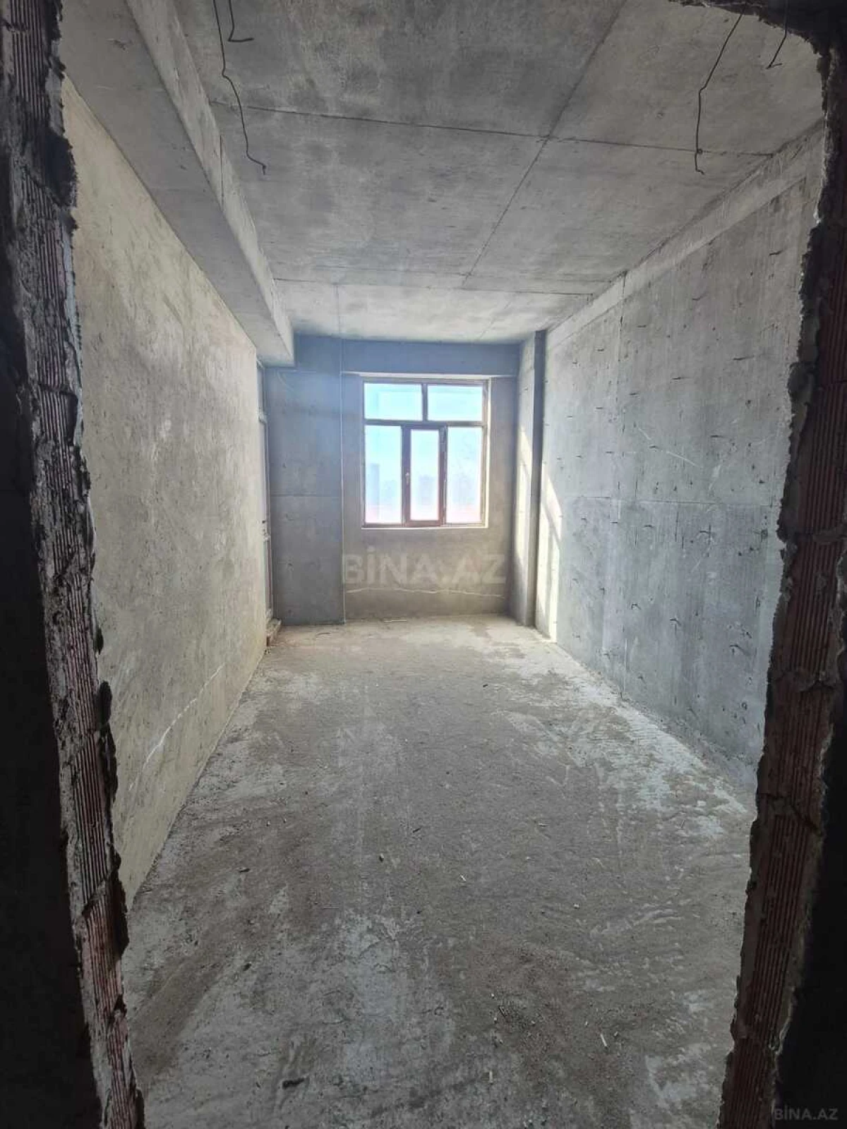 Satılır 3 otaqlı mənzil 122.5 m²