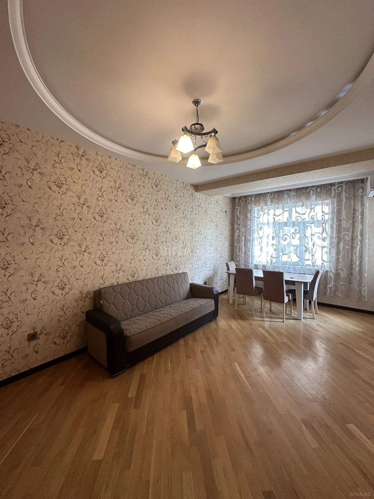 Satılır 2 otaqlı mənzil 61 m²