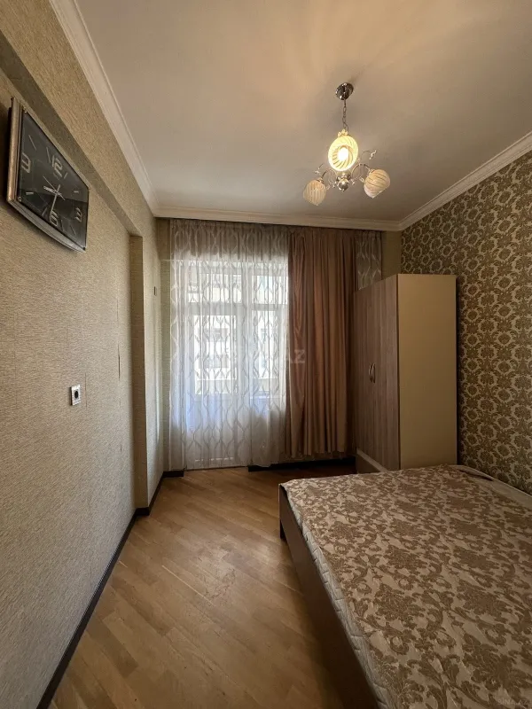 Satılır 2 otaqlı mənzil 61 m²