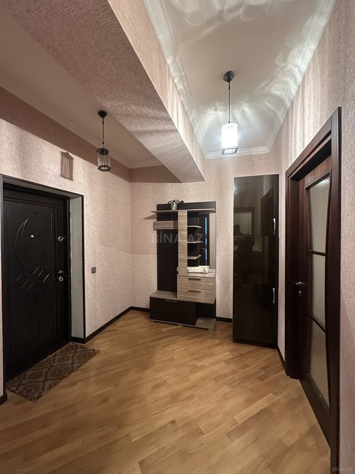 Satılır 2 otaqlı mənzil 61 m²