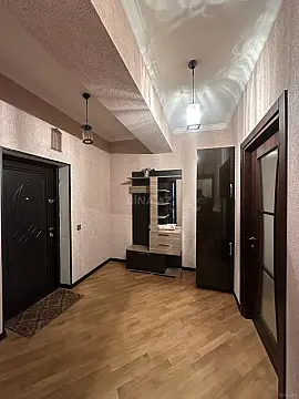 Satılır 2 otaqlı mənzil 61 m²