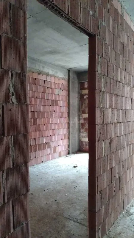 Satılır 2 otaqlı mənzil 58 m²