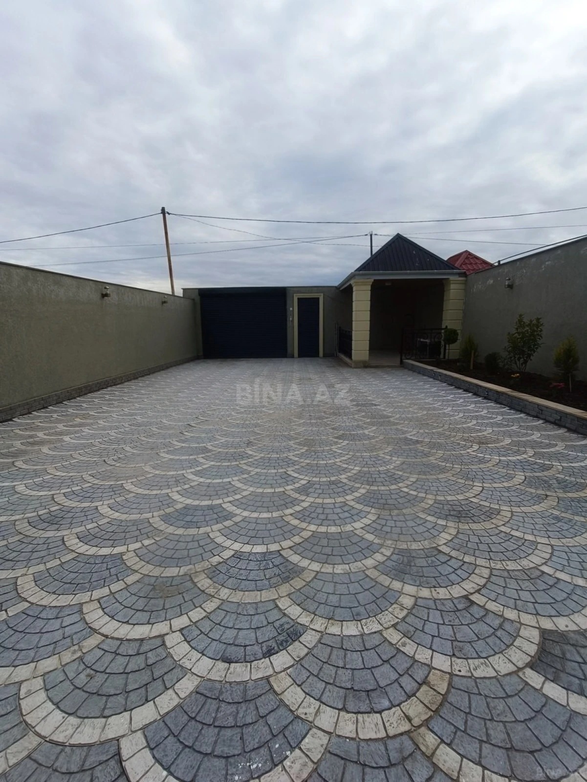 Satılır 5 otaqlı həyət evi 150 m²