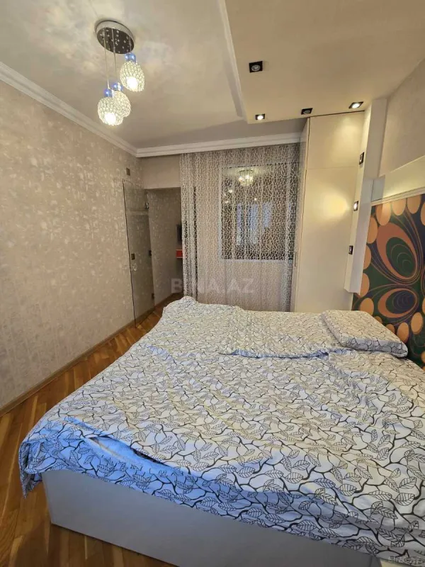 Satılır 2 otaqlı mənzil 67 m²