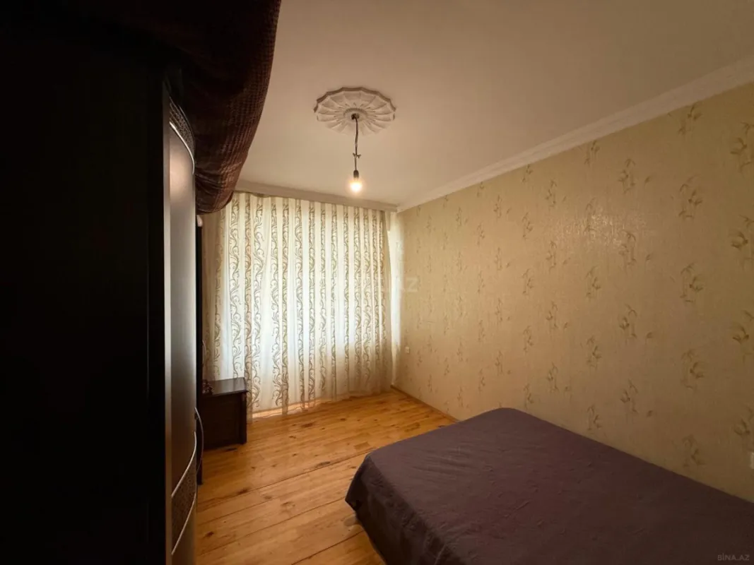Satılır 2 otaqlı mənzil 70 m²