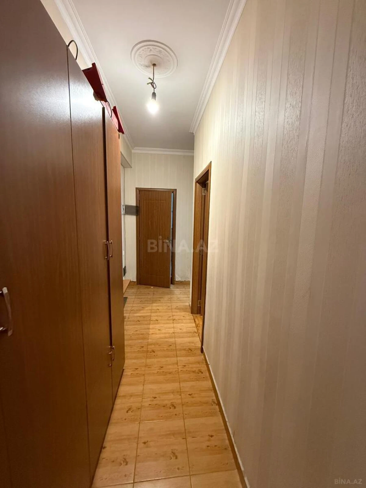 Satılır 2 otaqlı mənzil 70 m²