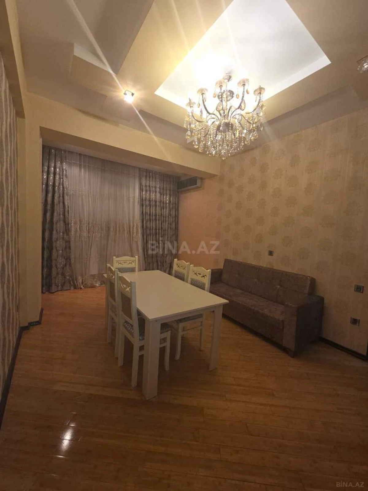 Kirayə verilir 2 otaqlı mənzil 55 m²