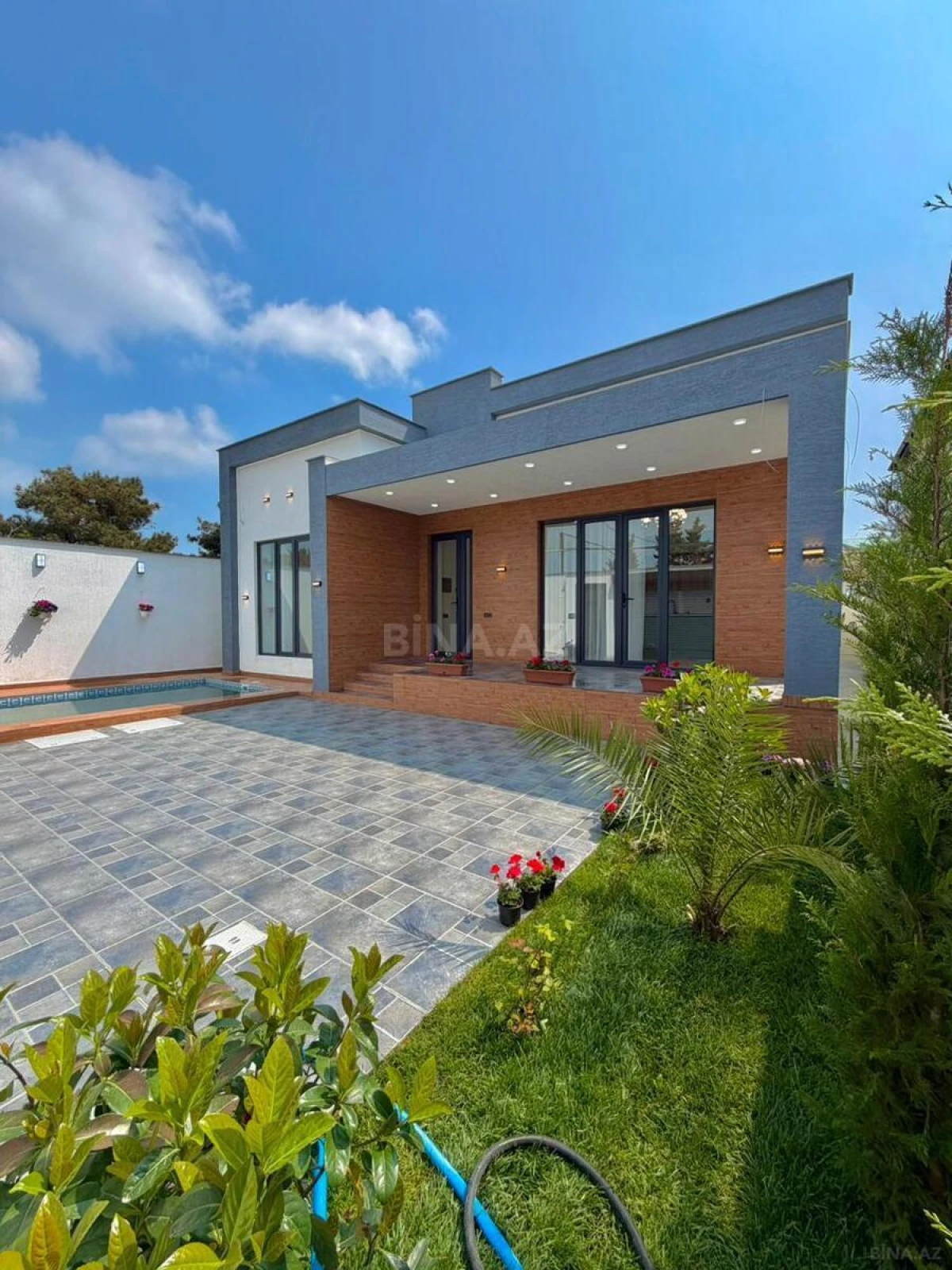 Satılır 4 otaqlı həyət evi 140 m²