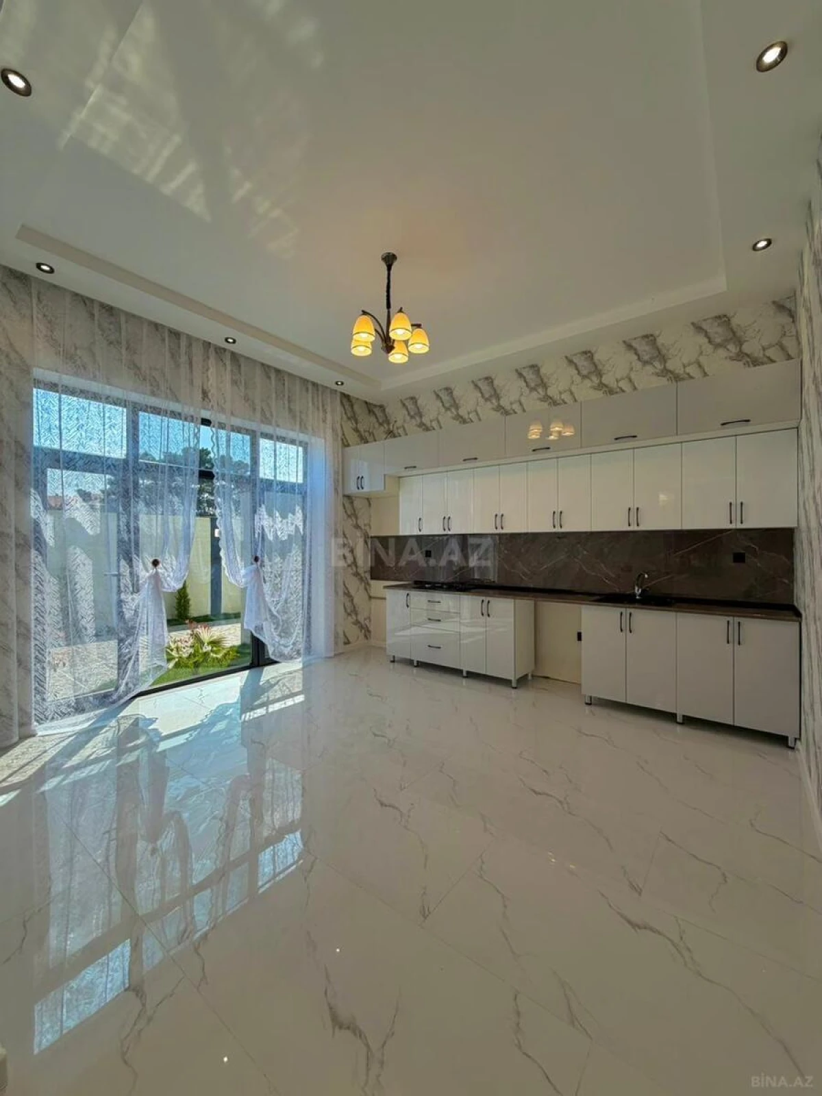 Satılır 4 otaqlı həyət evi 170 m²