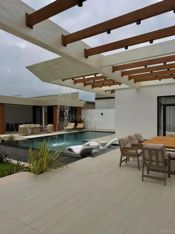 Satılır 5 otaqlı həyət evi 220 m²