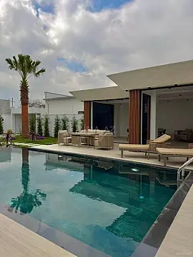 Satılır 5 otaqlı həyət evi 220 m²