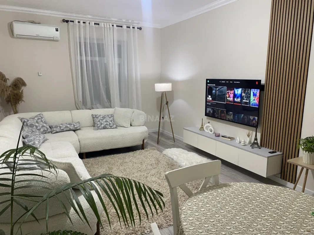 Satılır 7 otaqlı həyət evi 200 m²