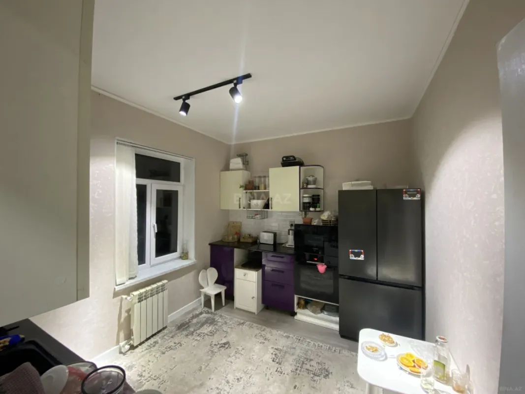Satılır 7 otaqlı həyət evi 200 m²