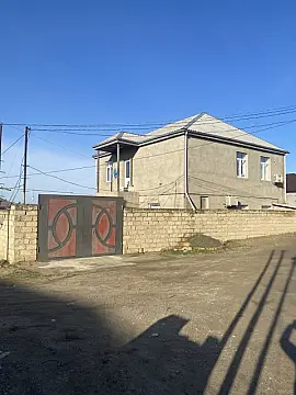 Satılır 7 otaqlı həyət evi 200 m²