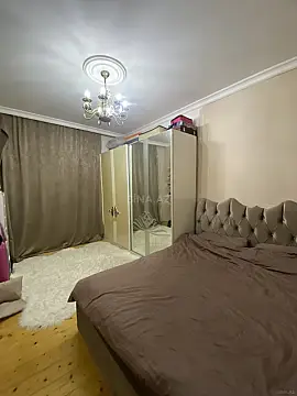 Satılır 7 otaqlı həyət evi 200 m²
