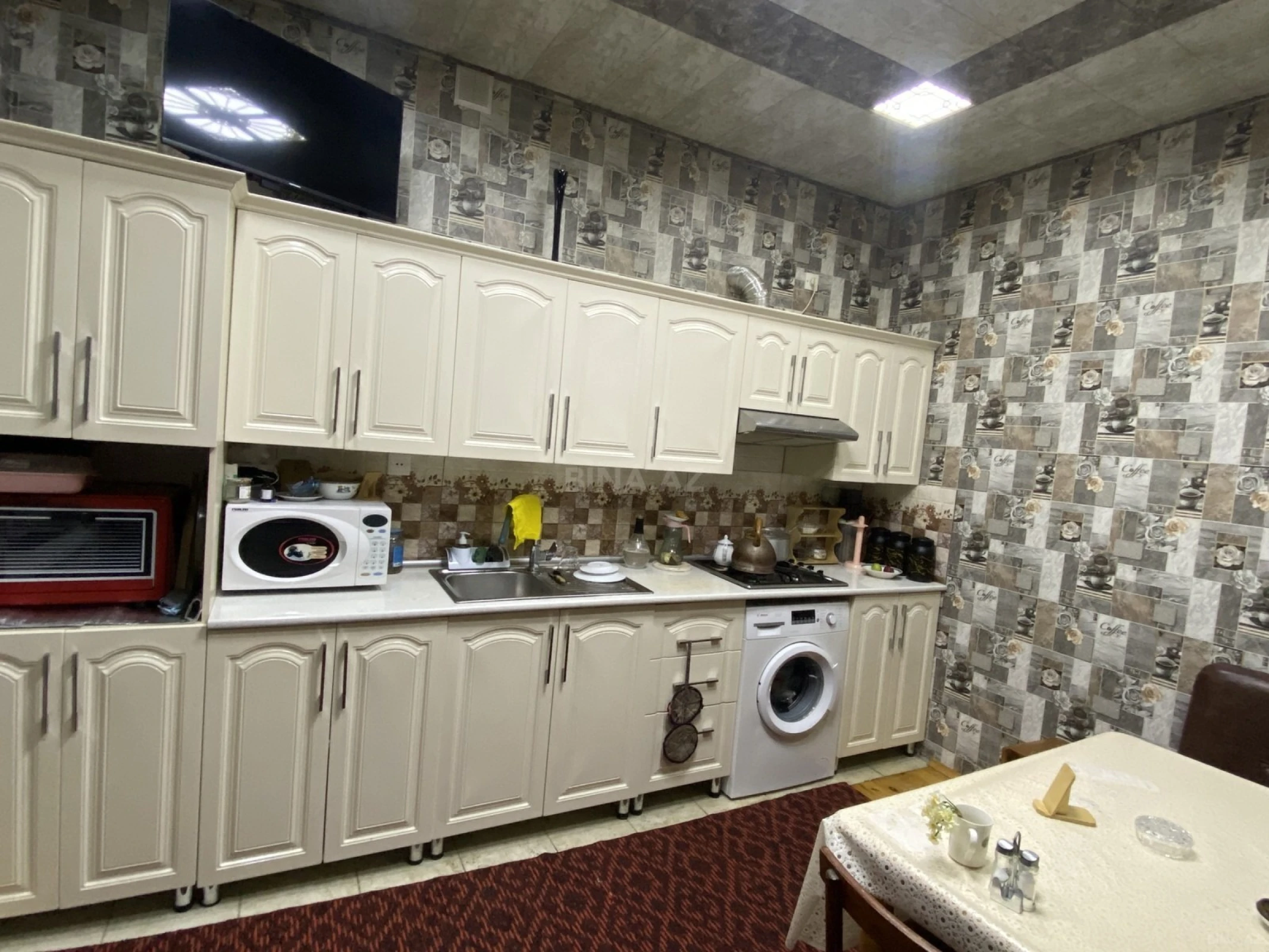 Satılır 7 otaqlı həyət evi 200 m²