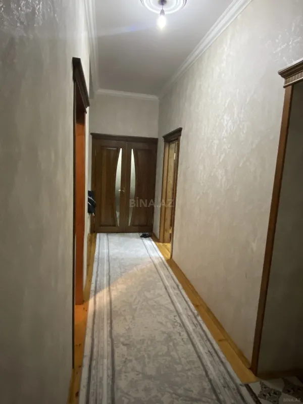Satılır 7 otaqlı həyət evi 200 m²