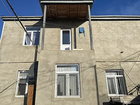 Satılır 7 otaqlı həyət evi 200 m² — Bakı, Saray 7 otaq 200.00 m²