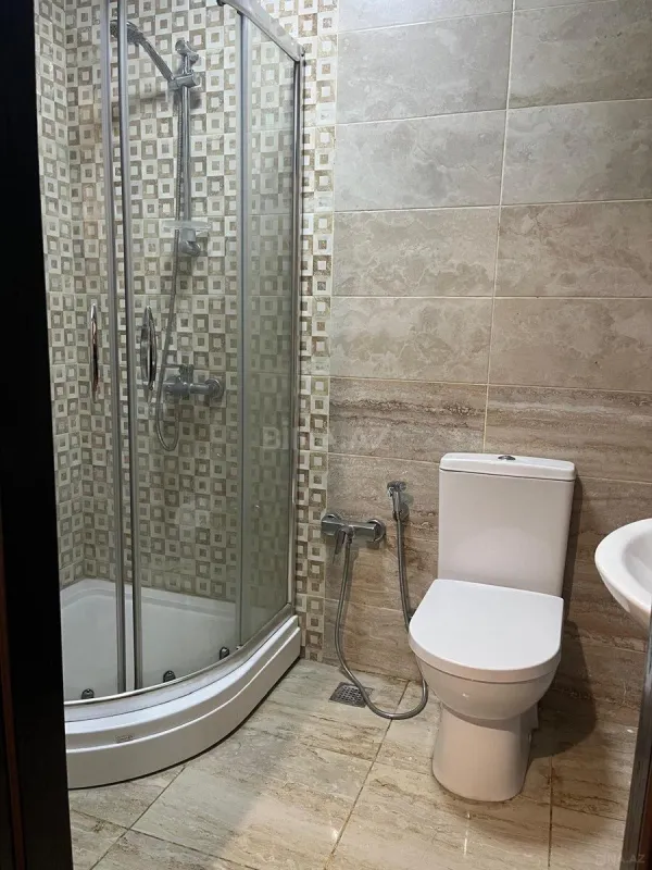 Kirayə verilir 2 otaqlı mənzil 55 m²