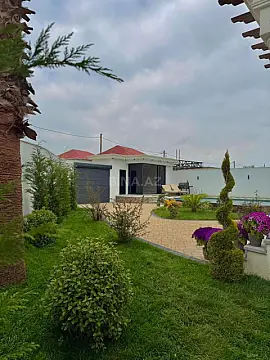 Satılır 4 otaqlı həyət evi 200 m²