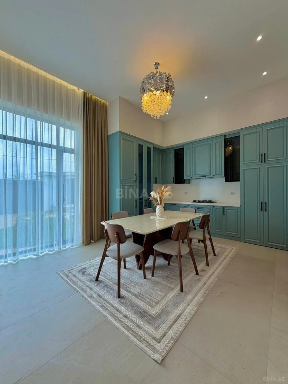 Satılır 4 otaqlı həyət evi 200 m²