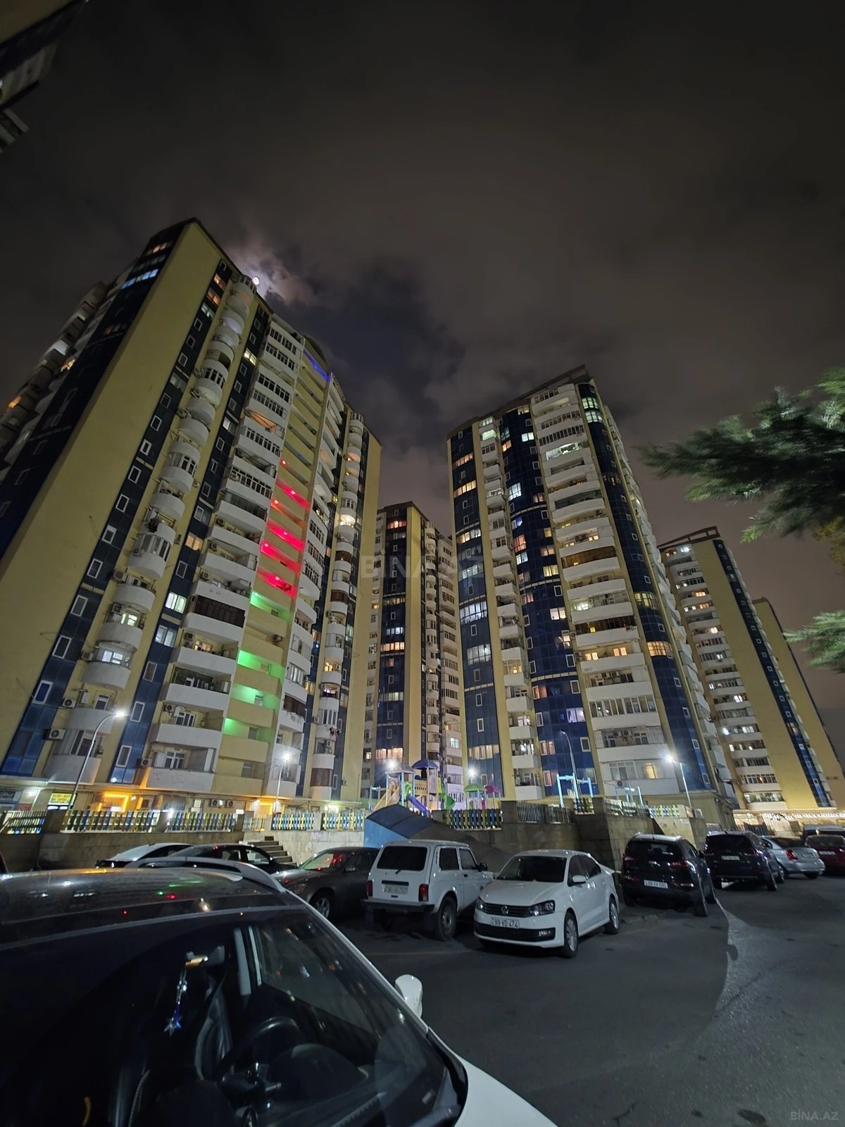 Satılır 3 otaqlı mənzil 83 m²