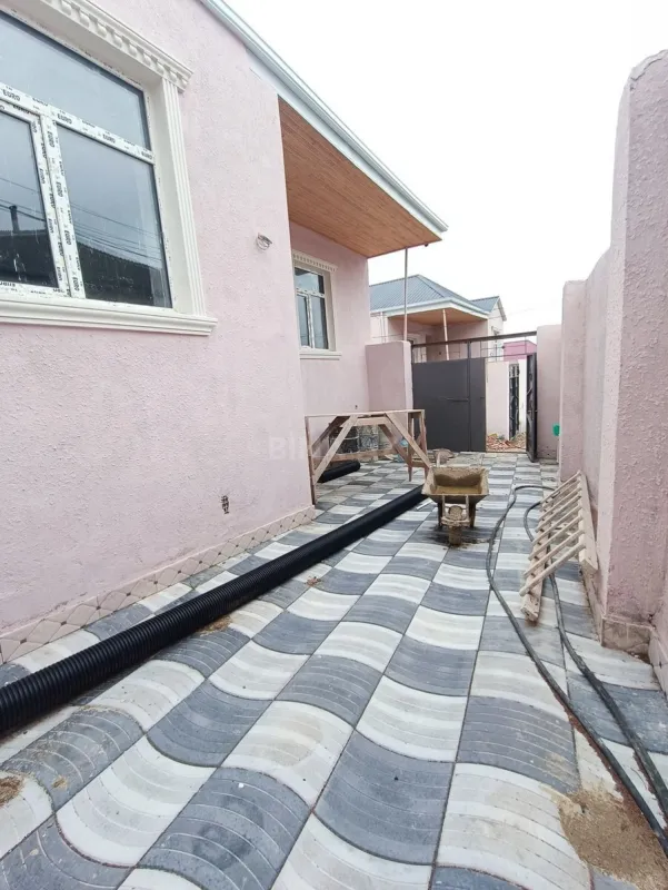 Satılır 3 otaqlı həyət evi 80 m²
