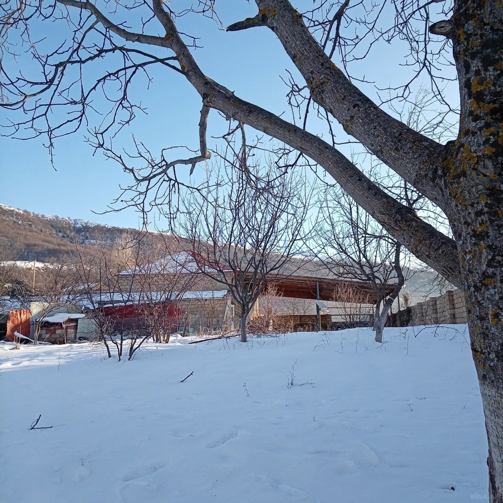 Satılır torpaq sahəsi 10 m²