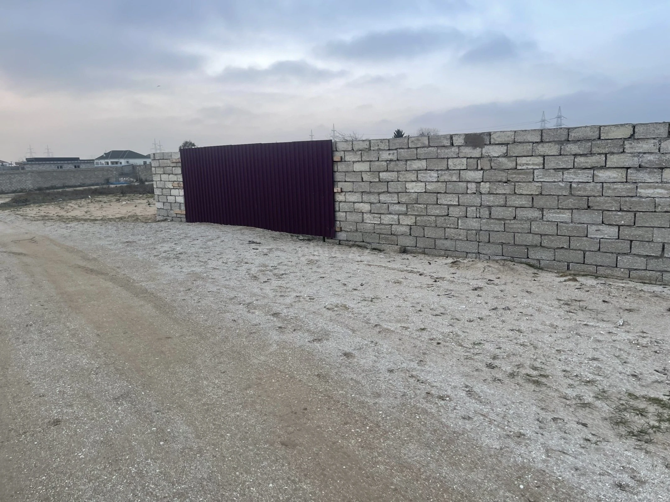 Satılır torpaq sahəsi 12 m²