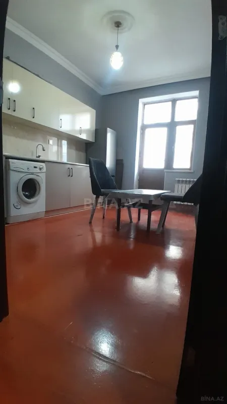 Kirayə verilir 2 otaqlı mənzil 78 m²