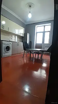 Kirayə verilir 2 otaqlı mənzil 78 m²