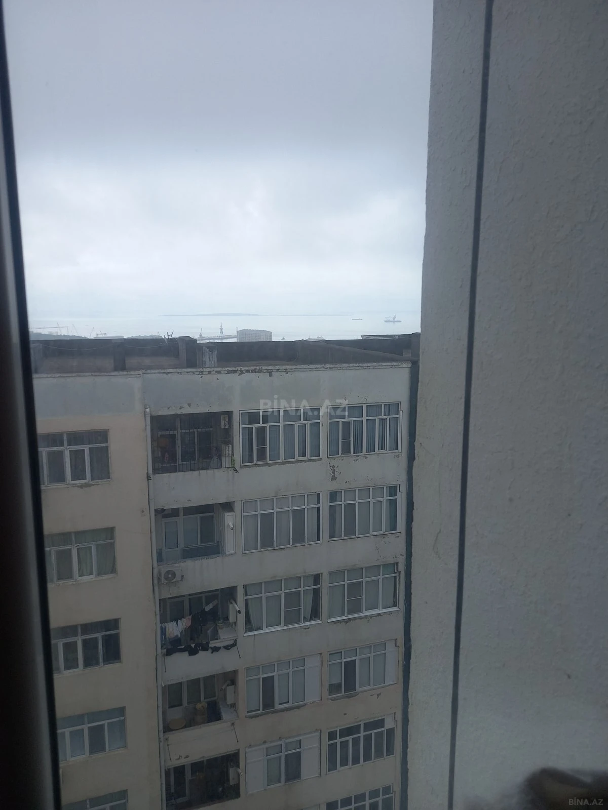 Satılır 2 otaqlı mənzil 68 m²