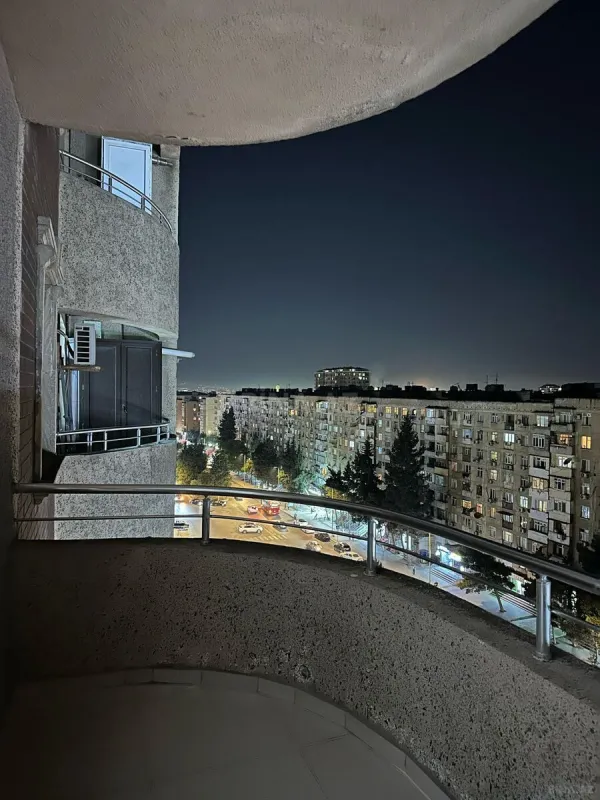 Kirayə verilir 2 otaqlı mənzil 90 m²