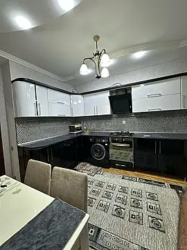 Kirayə verilir 2 otaqlı mənzil 90 m²